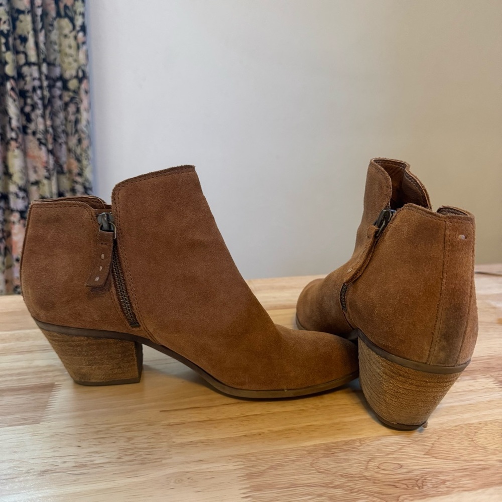 Frye Tan Suede‎ Ankle Booties - Picture 5 of 10